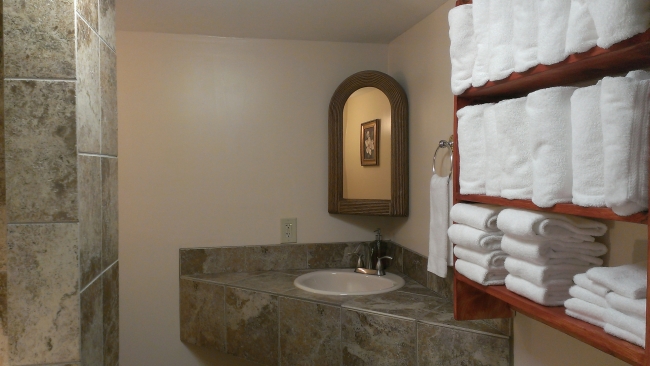 Elepaio Room